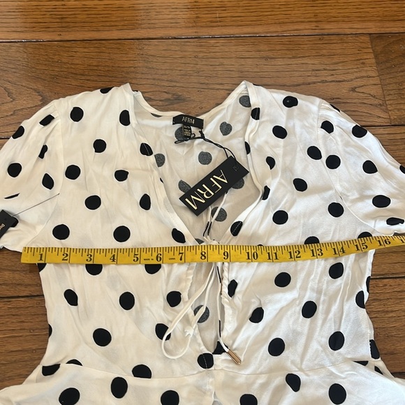 Afrm Scarlett Tie Front Polka Dot Top New With Tag Size XS New With Tag - Picture 4 of 7